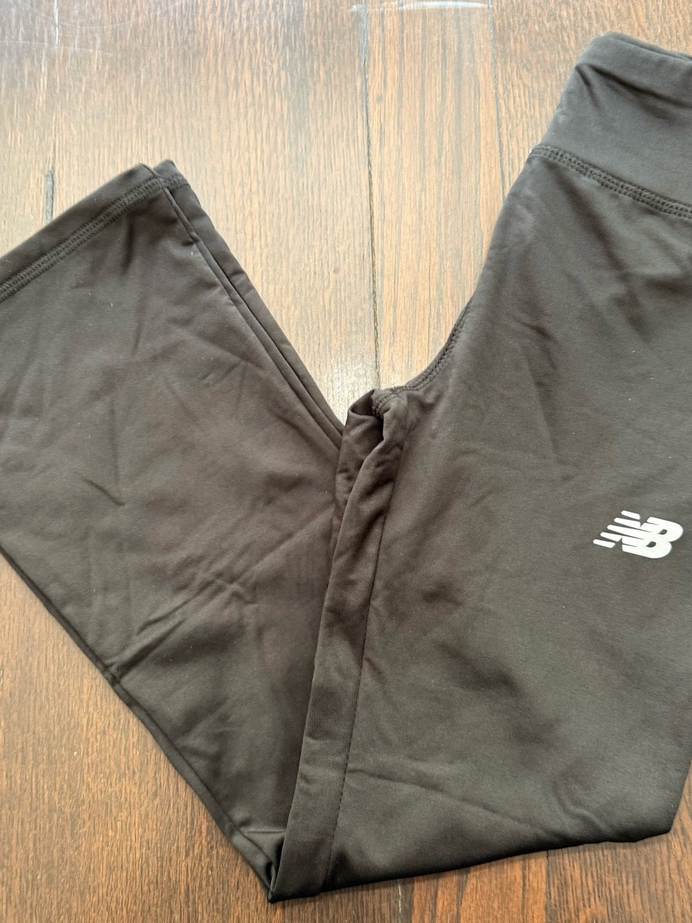 New Balance Black Leggings with White NB Logo kids small 6/7